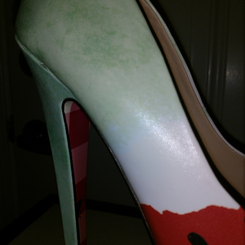 Shoes - Picture 4 of 4